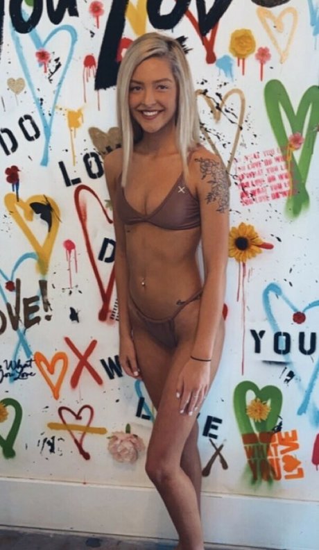 Lexithompson topless onlyfans