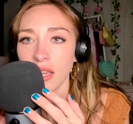 chelsiesAsmr onlyfans pics