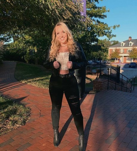 Morgan Watt onlyfans porn