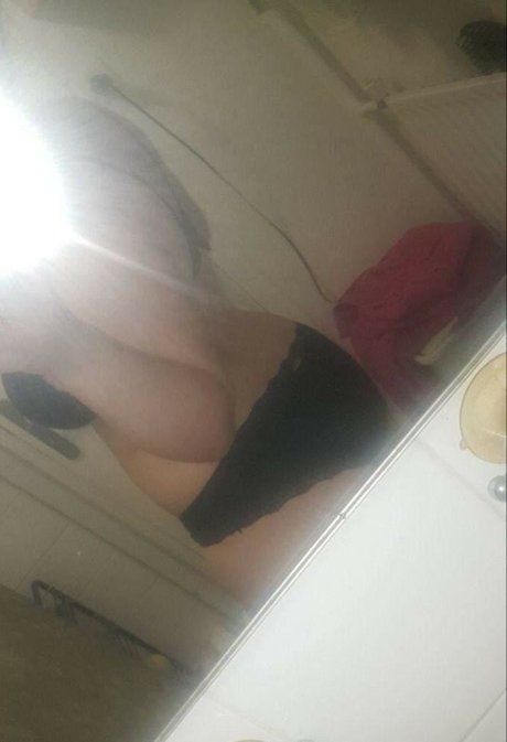 cumslut val onlyfans pic