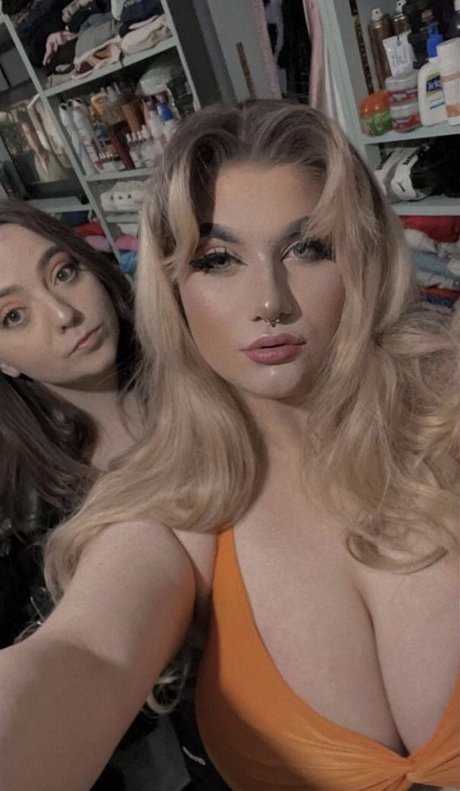 Sophie C only fans nudes