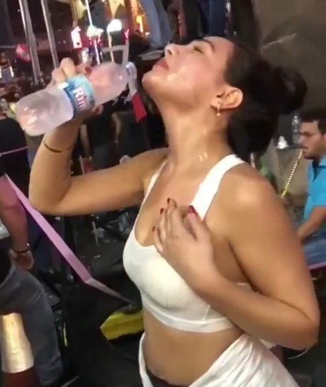 Miriam Tay onlyfans boobs