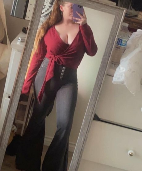 Lily Patrick onlyfans sextape