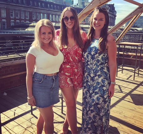 Kirsty Eccleston onlyfans leaks.