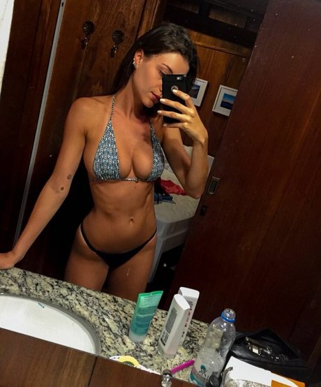 Ana Karoline onlyfans mega