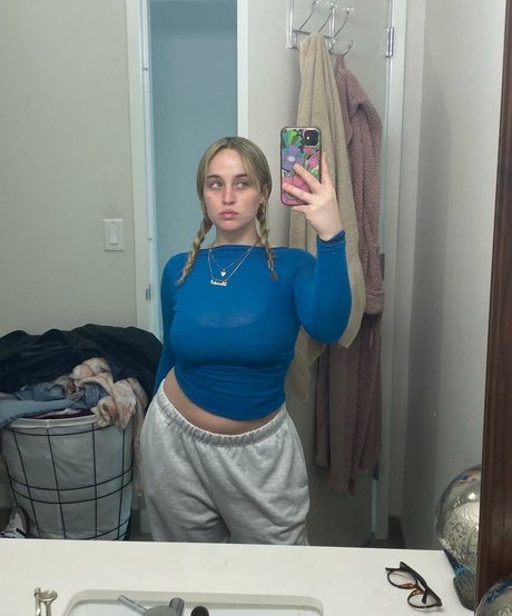 Annie Marie Sauve onlyfans leak porn