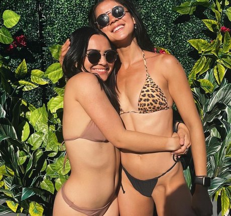 Leah Lewis leaks only fans