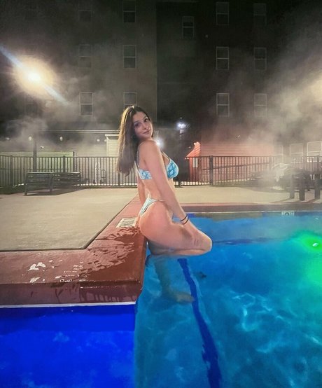 Efiyenia Stavropoulos onlyfans leak fuck