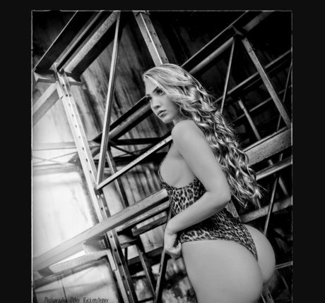 yarinchen0402 onlyfans nude tits