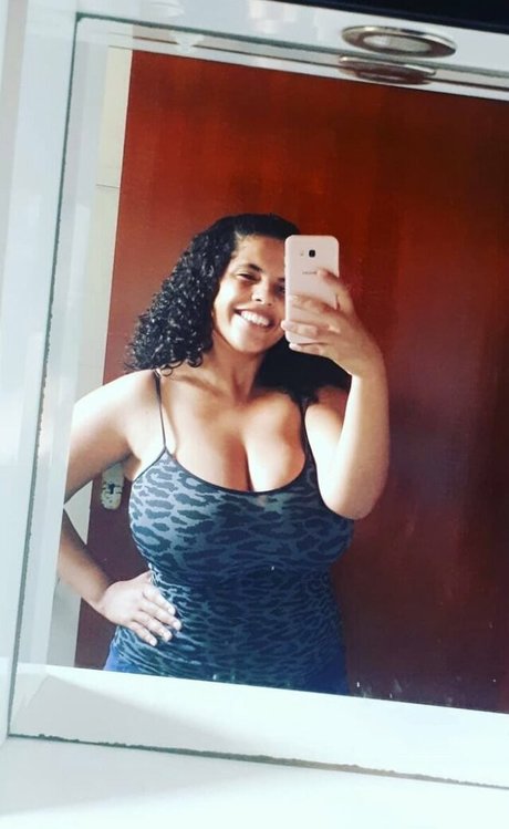 Mayla Coimbra onlyfans leak