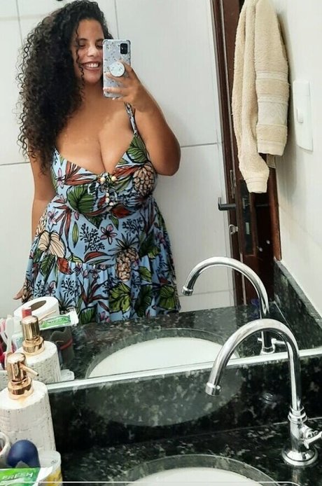 Mayla Coimbra Profile pic