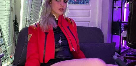 Zelda McKay onlyfans images