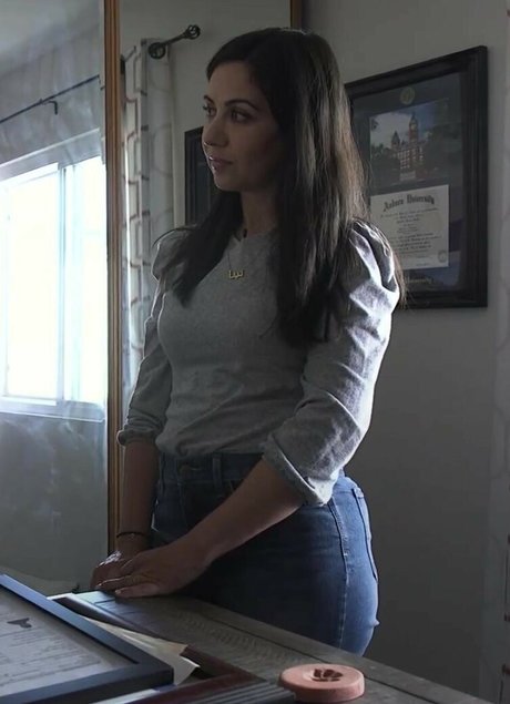 Dena TakruriAJ_ onlyfans leaked nude