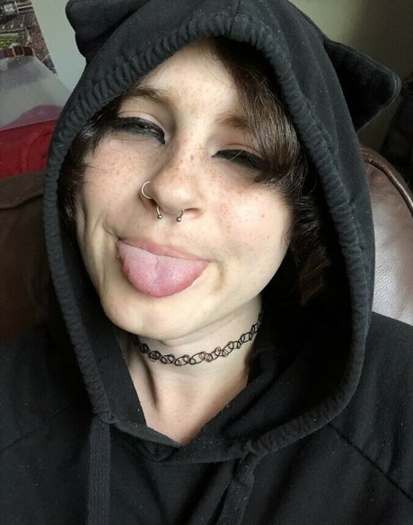 Scarlet Skeie onlyfans leaked photos