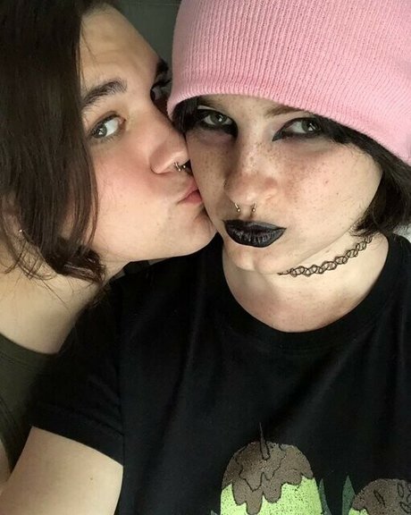 Scarlet Skeie onlyfans archive