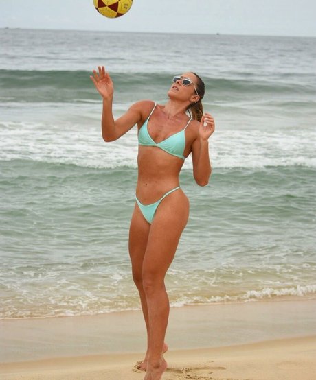 Natalia Guitler onlyfans nude photos