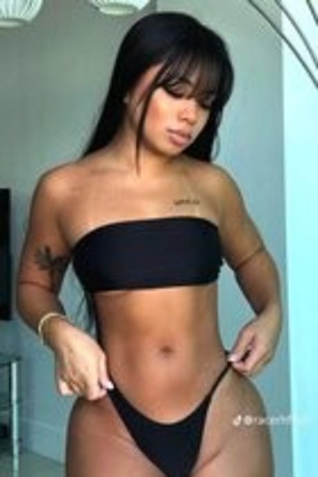 Quem e Essa Mina onlyfans leaked