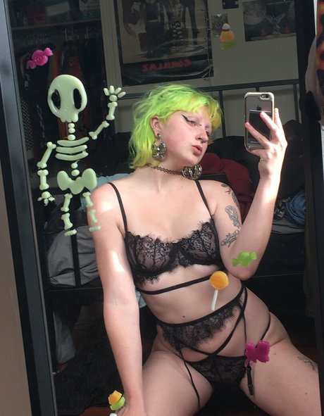 gothbimboxxx onlyfans topless