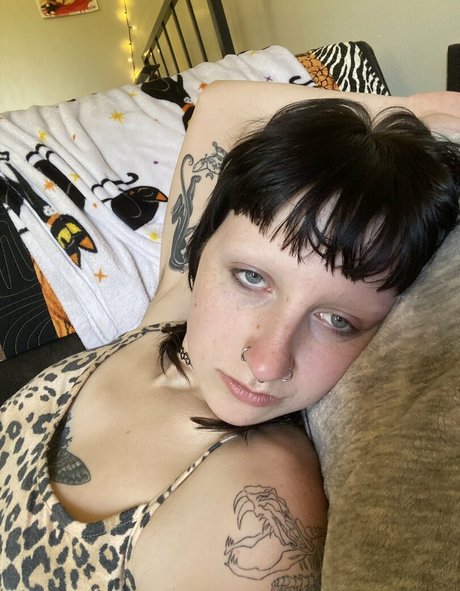 gothbimboxxx onlyfans star