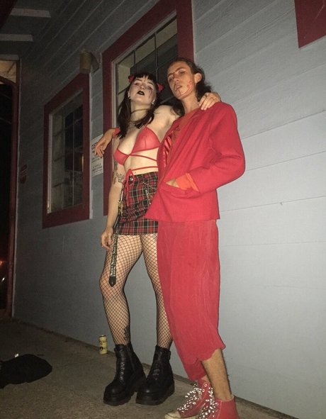 gothbimboxxx leaks onlyfans porn