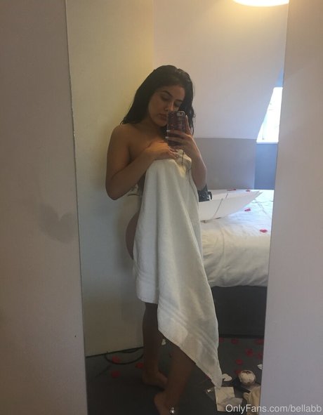 Bella Lagares onlyfans porn leaks
