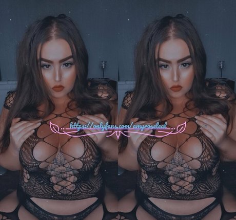 amyroseleal onlyfans star