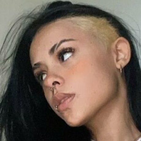 Kawencinha tits onlyfans