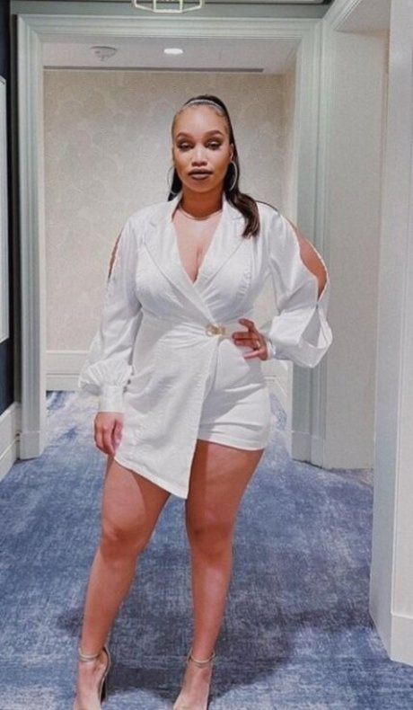 Sheera The Model only fans sex