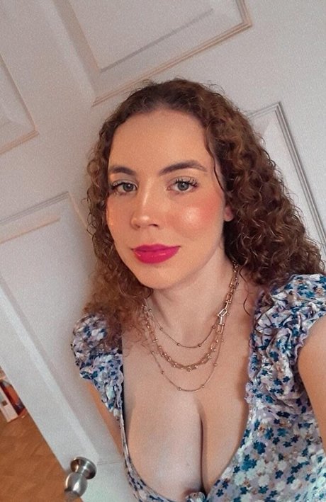 Tania Leal naked onlyfans leak