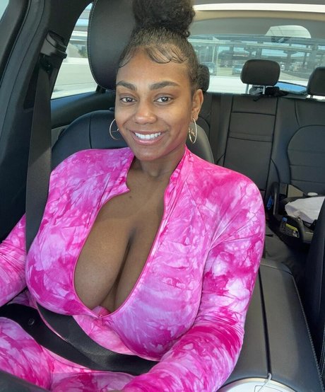 Kiera Nicole onlyfans tits