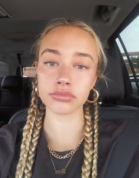 Mia Mastrov onlyfans leaked photos