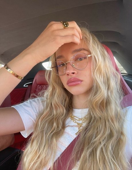 Mia Mastrov new onlyfans leak