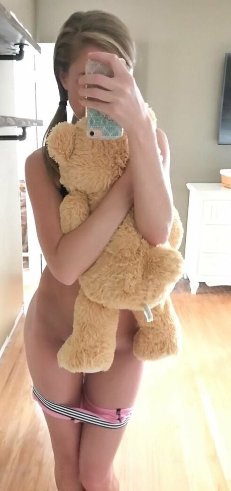 Chivette1232 onlyfans leaked pics