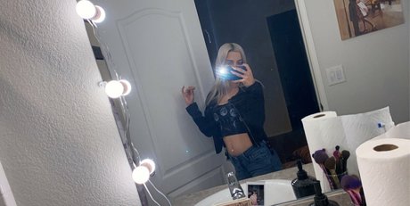 cort4shortt only fans photos