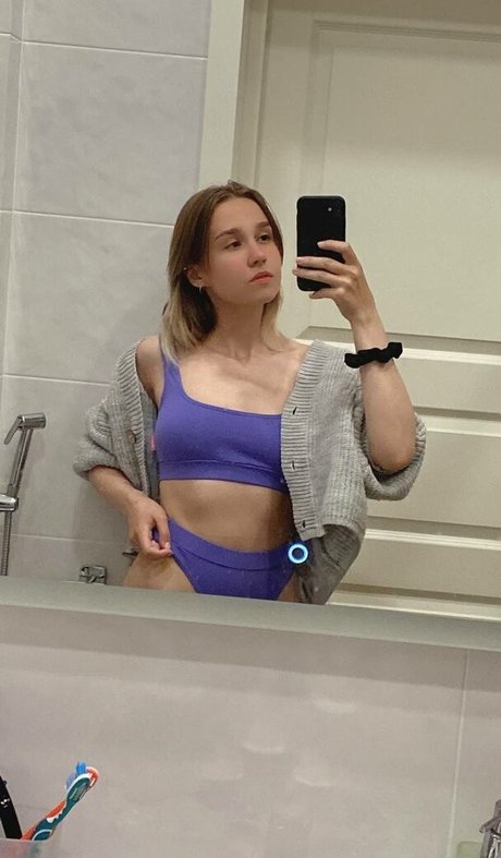 DollHole GrabFuck only fans pic