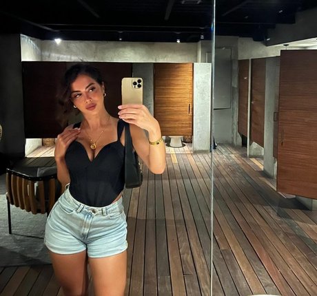 ssezzzenn onlyfans leaked nudes