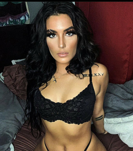 RemiaraEve onlyfans fotos