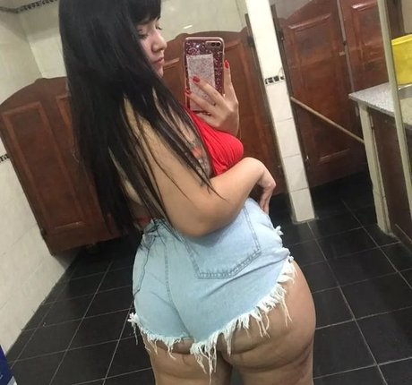 Gabriela Ayala onlyfans leaked tits