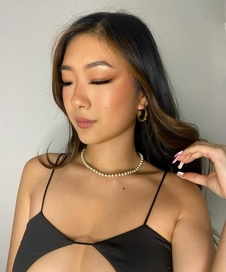 Gloriawuuu onlyfans model photo