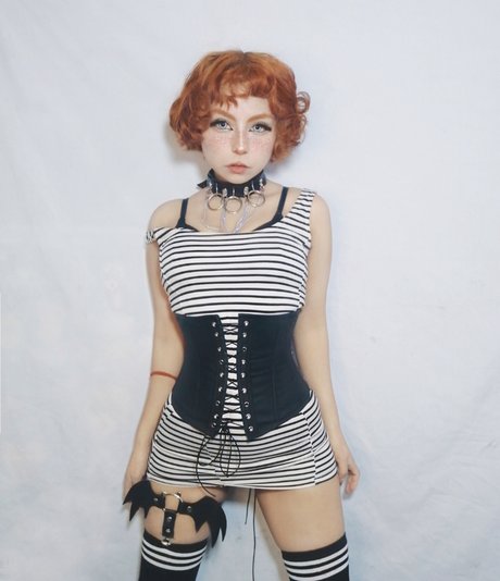 Linka Campanelli onlyfans strip tease