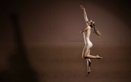 AliceTheFreak only fans naked