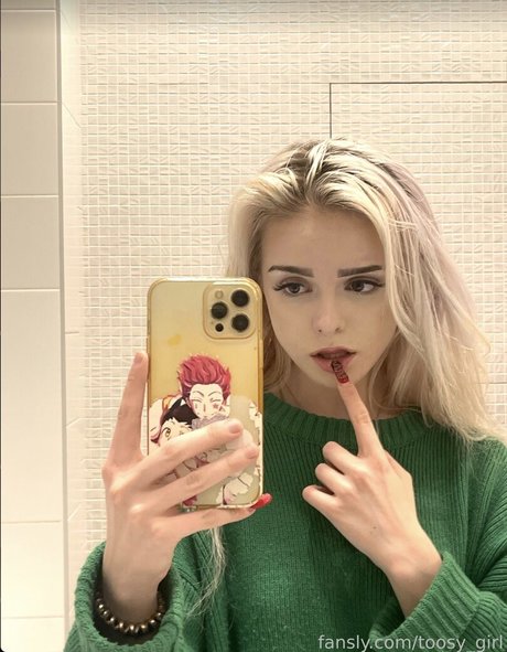 toosy girl onlyfans creator