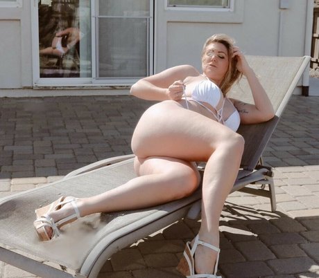 Bikinibee strip onlyfans