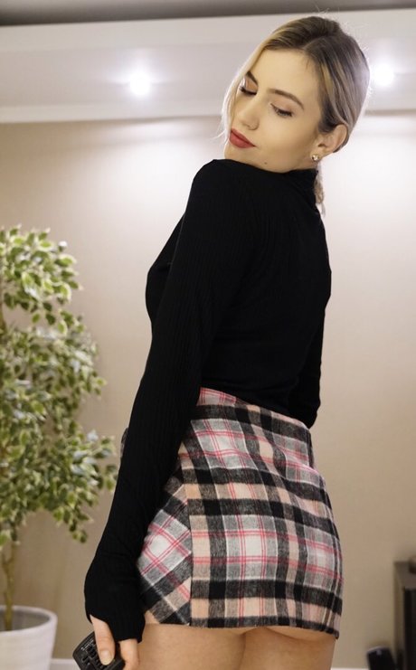 sarrabooo naked only fans