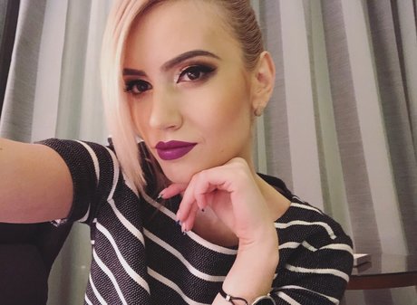 sarrabooo hot onlyfans