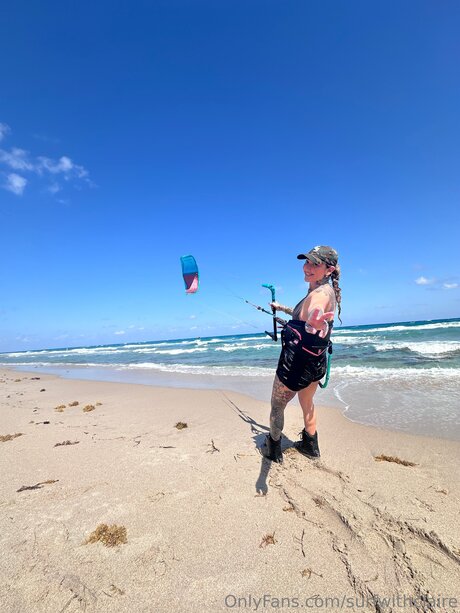 Surfer Girl naked only fans