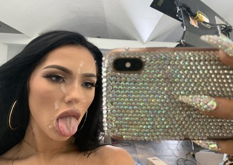 MJ Fresh onlyfans public photos