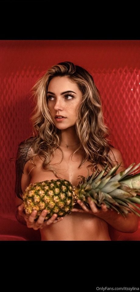 Sylina Ruiz onlyfans leaked