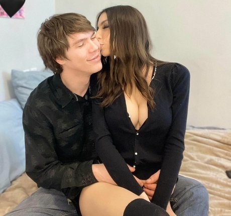 ChloeNight onlyfans leaks sex