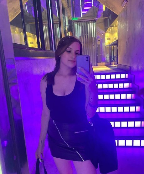 Sasha Damore onlyfans nude content